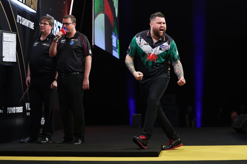 2024 Premier League: Michael Smith Wins Night One in Cardiff 