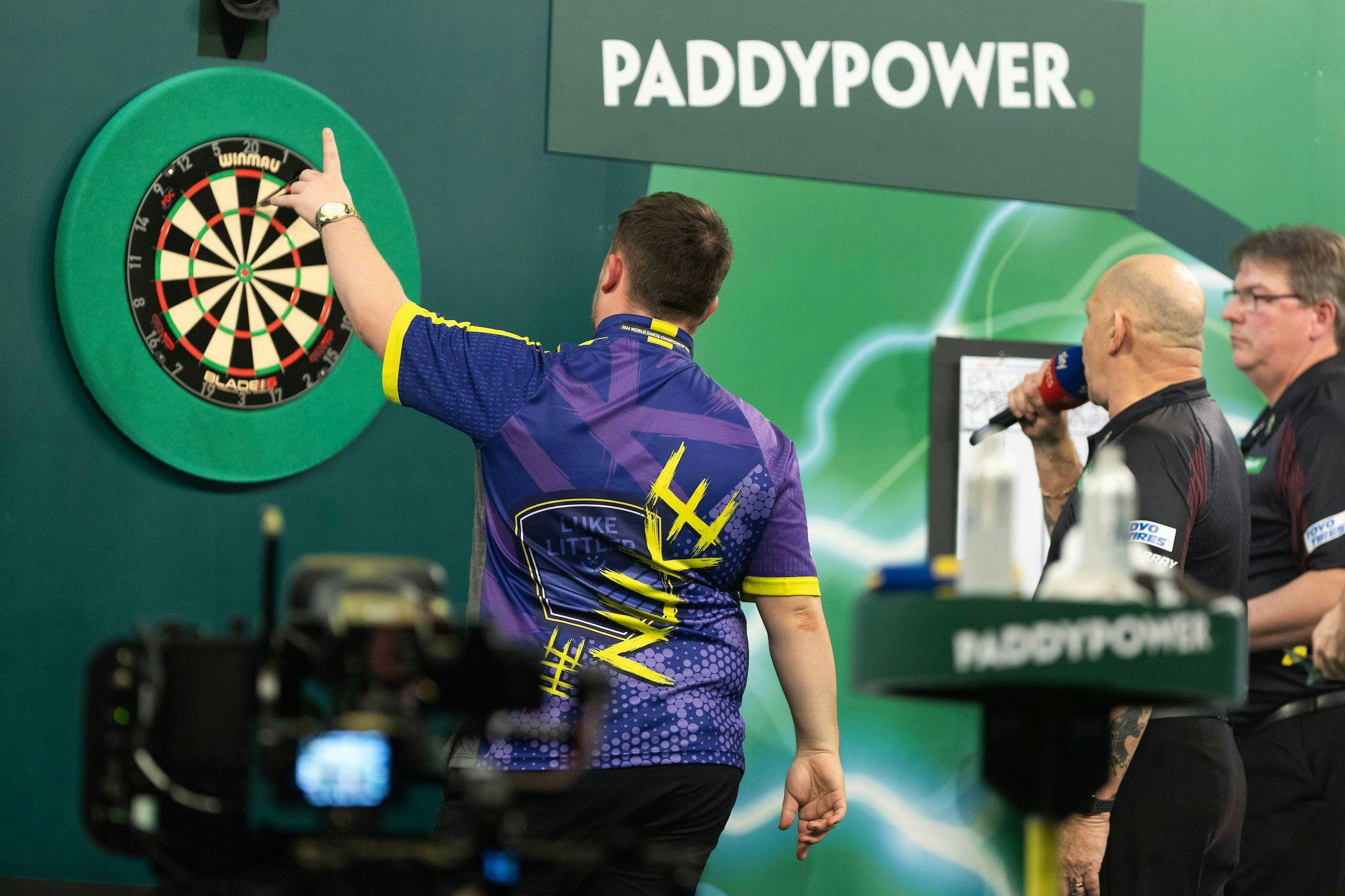 How Does Darts Scoring Work? Legs and Sets Explained