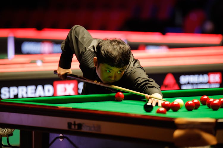 2024 World Grand Prix: Zhang Anda Knocks Out Reigning Champ Mark Allen 