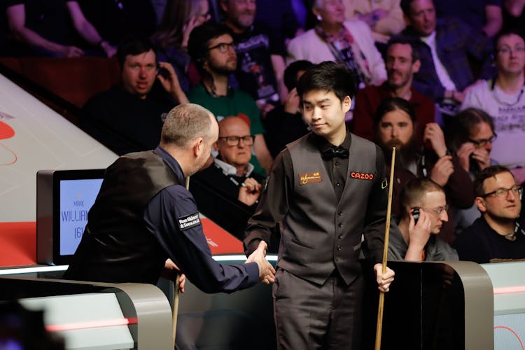 2024 World Snooker Championship: Former Semi-Finalist Si Jiahui Shines Again Ousting Welsh Legend Mark Williams