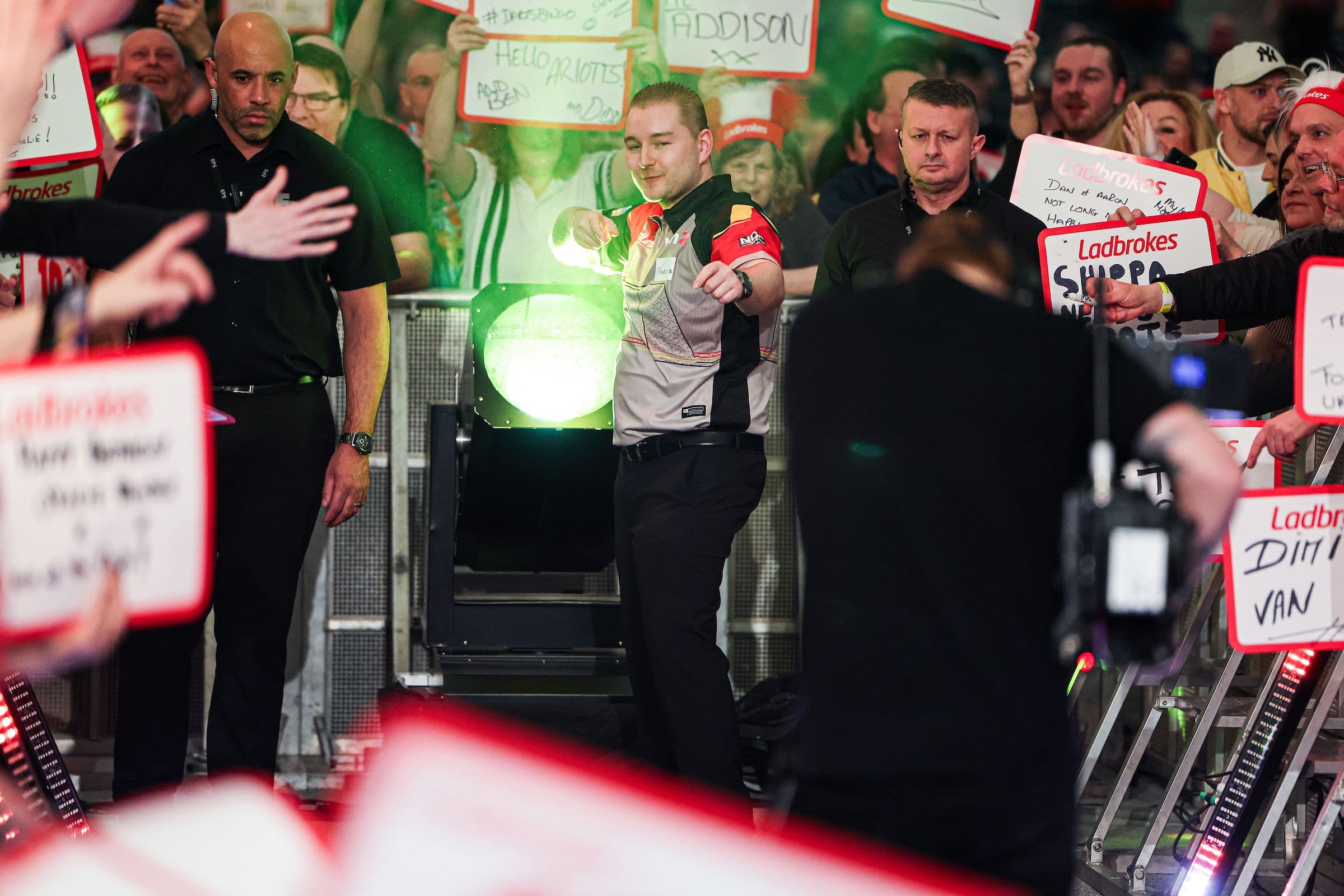2024 UK Open: Master of Mindset Dmitri Van den Bergh Secures Semi-Final Spot 