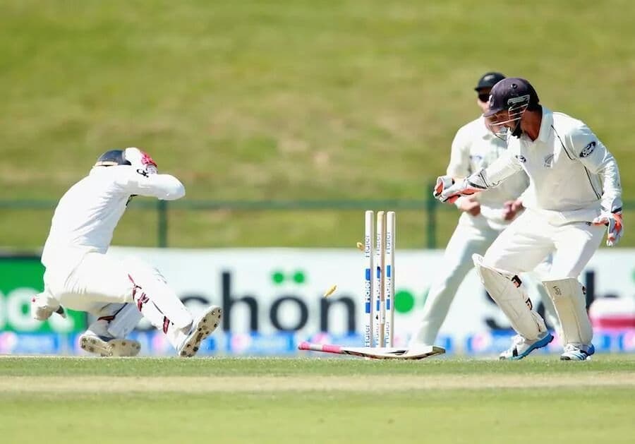 Batsman getting hit by a Bouncer.jpeg