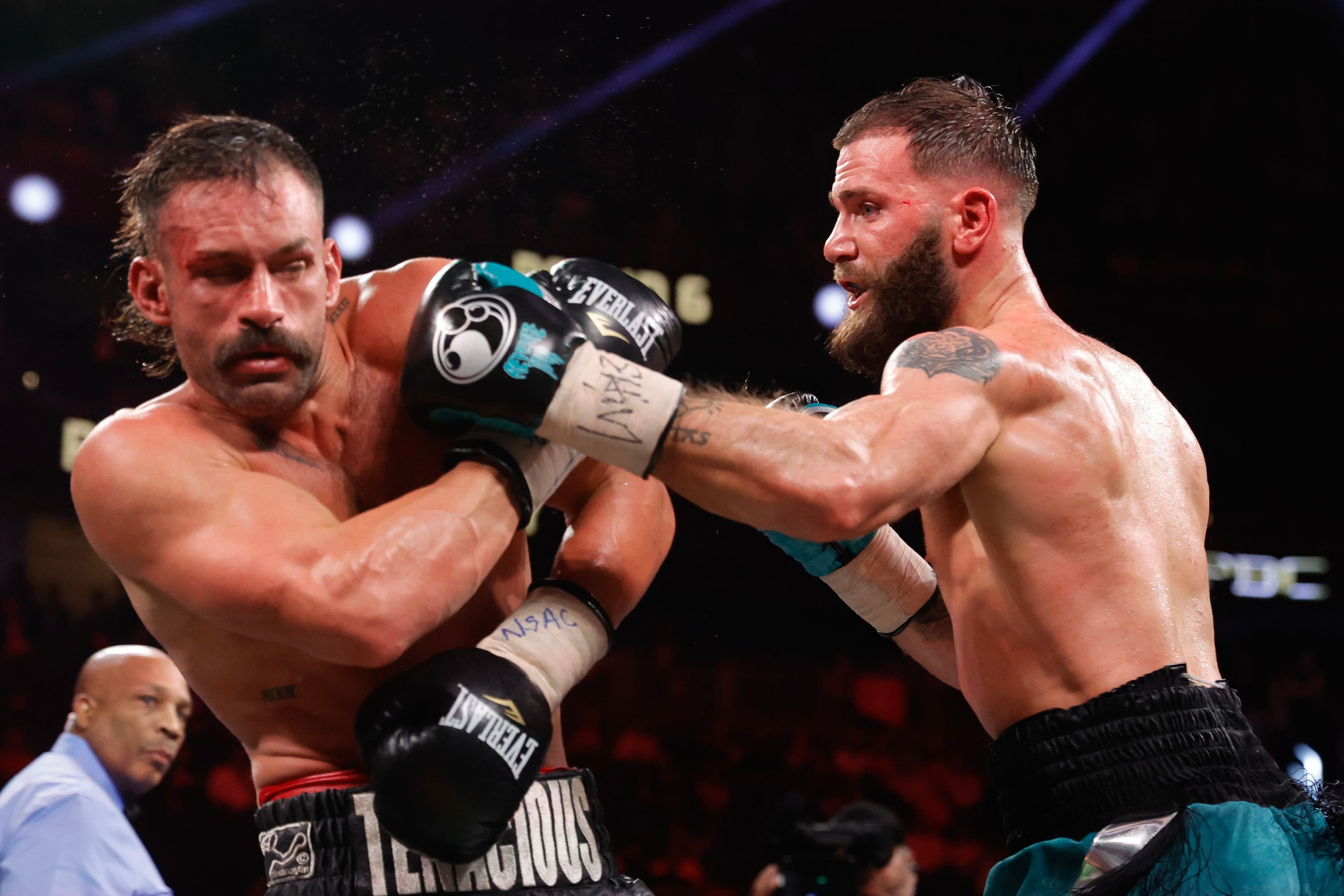 Caleb Plant punches Trevor McCumby 