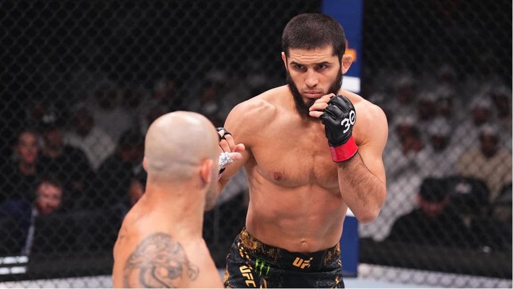Islam Makhachev vs Alex Volkanovski.