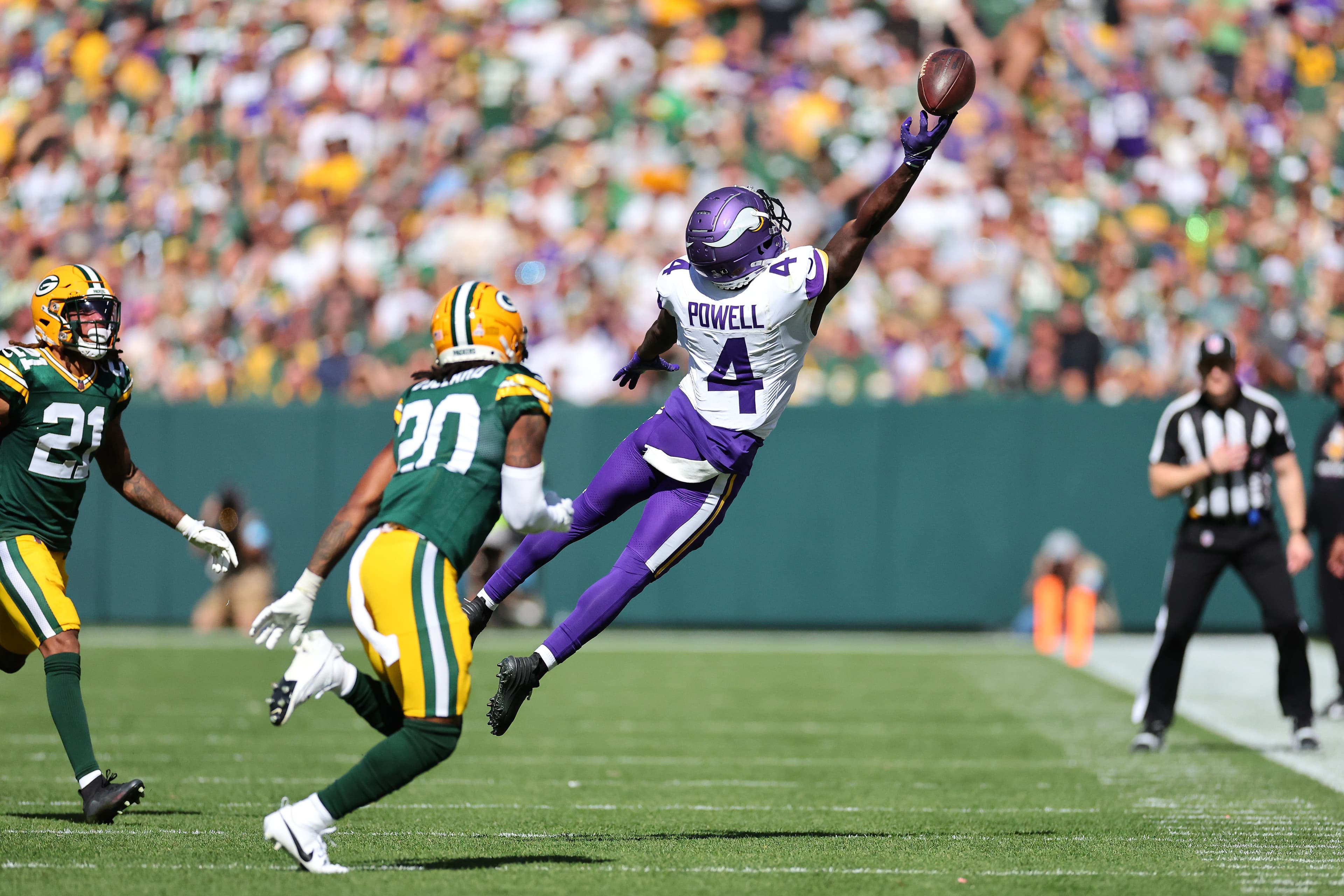Minnesota Vikings v Green Bay Packers