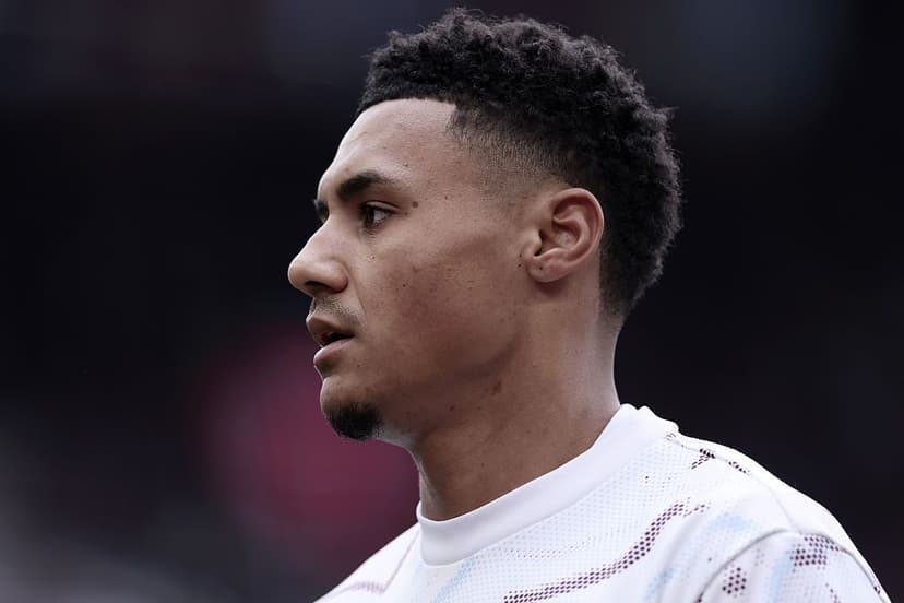 Aston Villa v Leeds United - Premier League