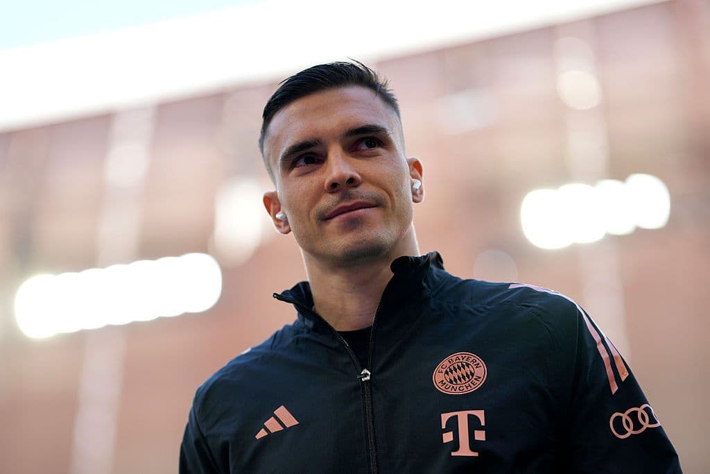 FC Bayern München v Borussia Dortmund - Bundesliga