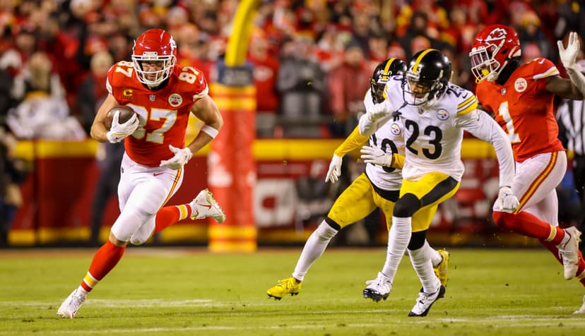 AFC Wild Card Playoffs - Pittsburgh Steelers v Kansas City Chiefs