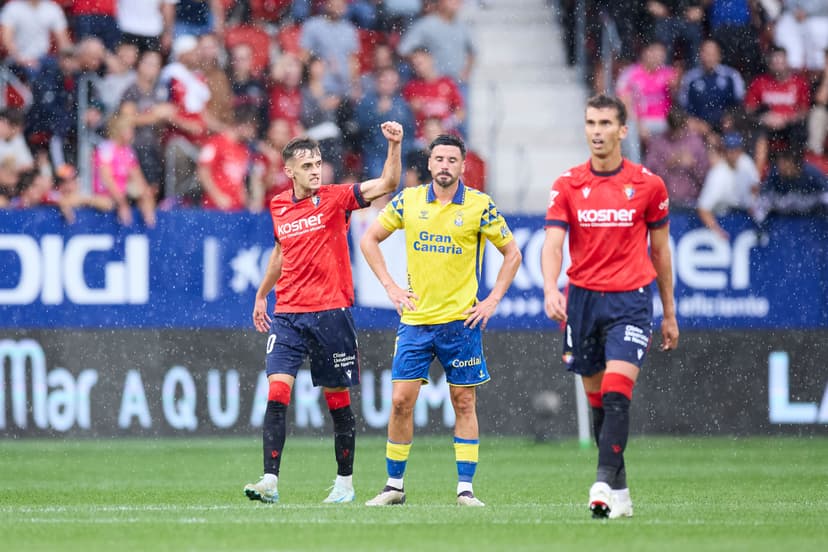 Aimar Oroz of CA Osasuna celebrates after scoring goal