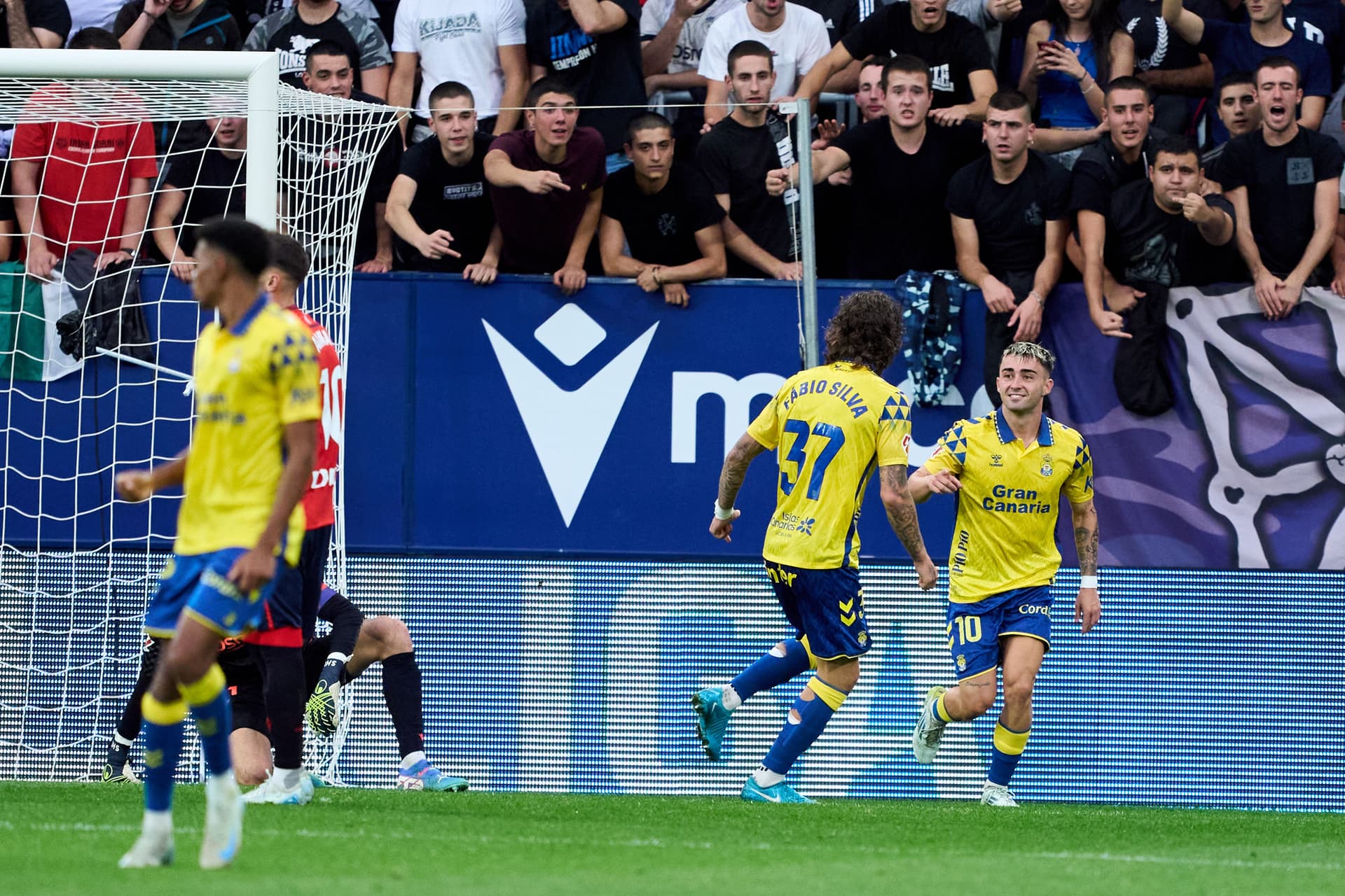 Alberto Moleiro of UD Las Palmas celebrates after scoring goal