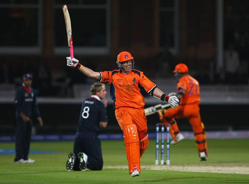Edgar Schiferli of Netherlands celebrates victory with Ryan ten Doeschate of Netherlands