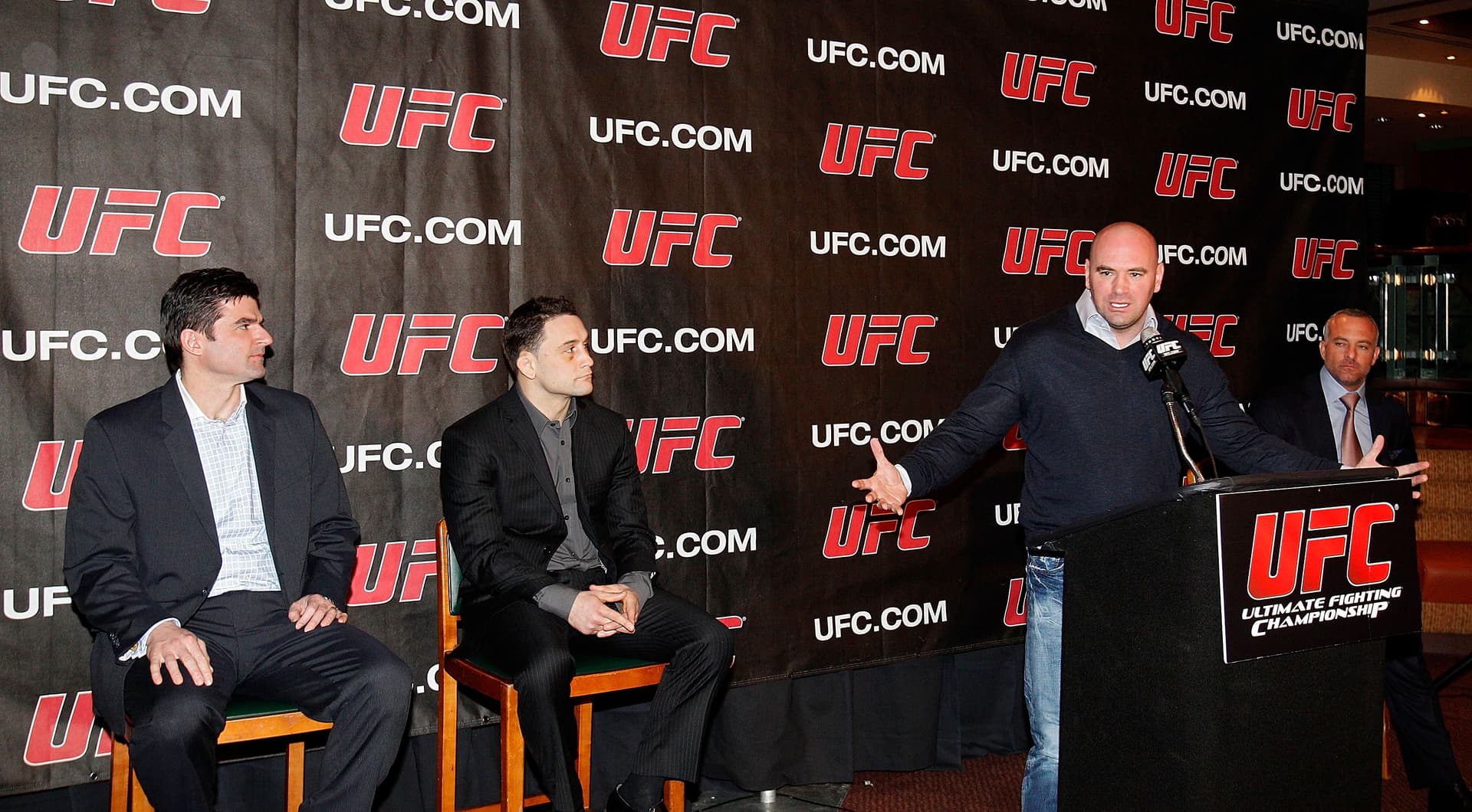 Scott O'Neil, Frankie Edgar, Dana White and Lorenzo Fertitta