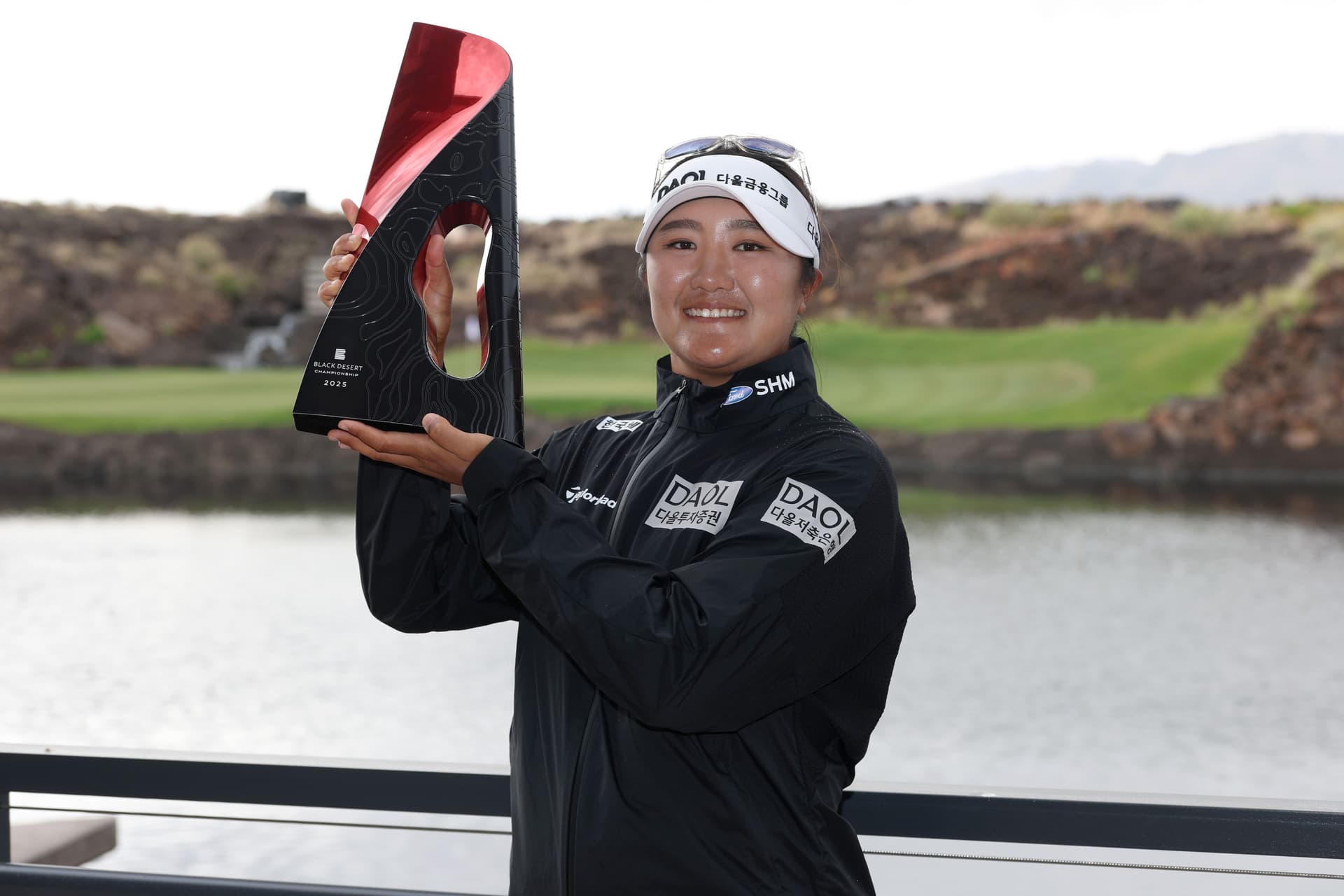 Haeran Ryu of South Korea poses with the trophy