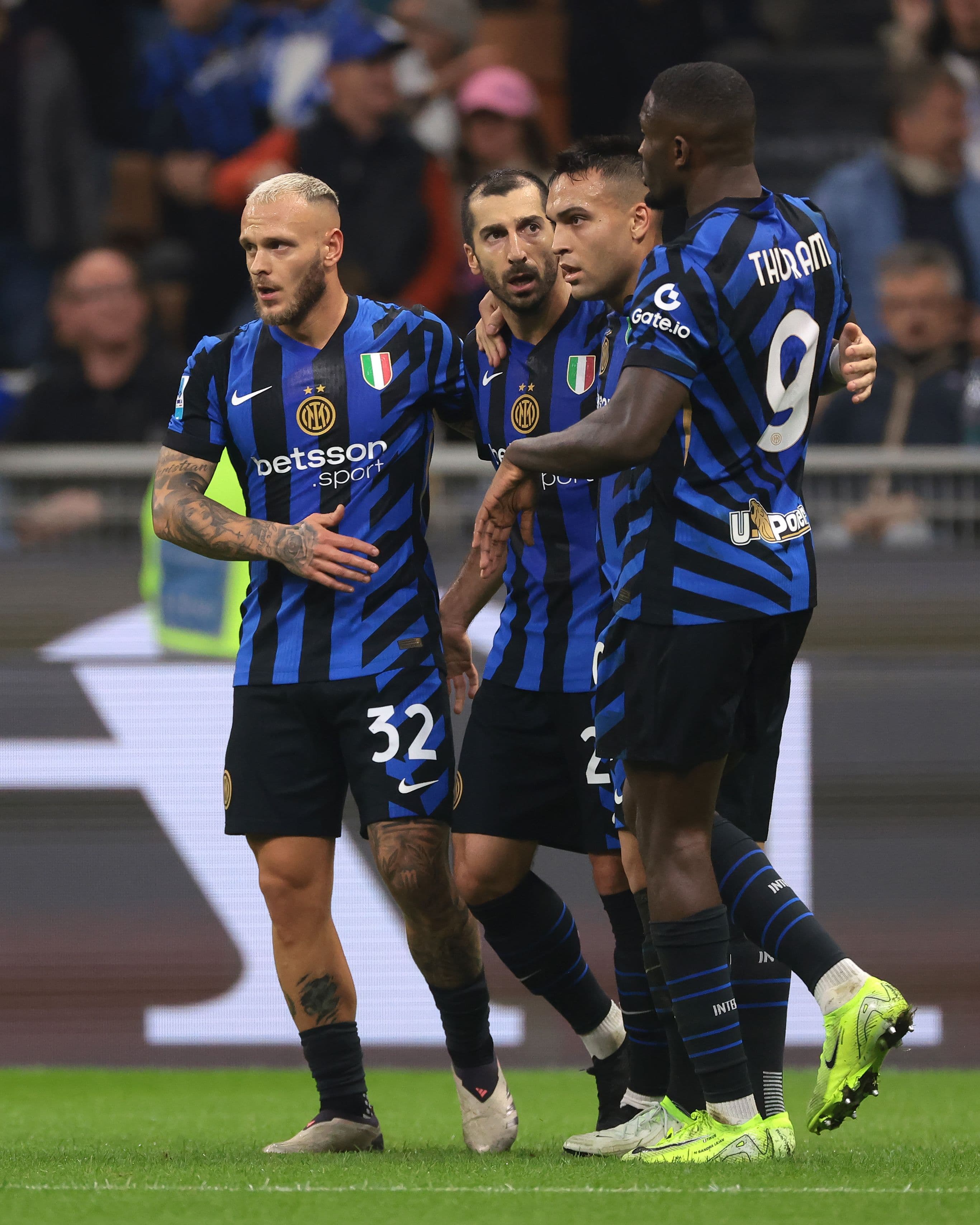 Henrikh Mkhitaryan of FC Internazionale celebrates with team mates