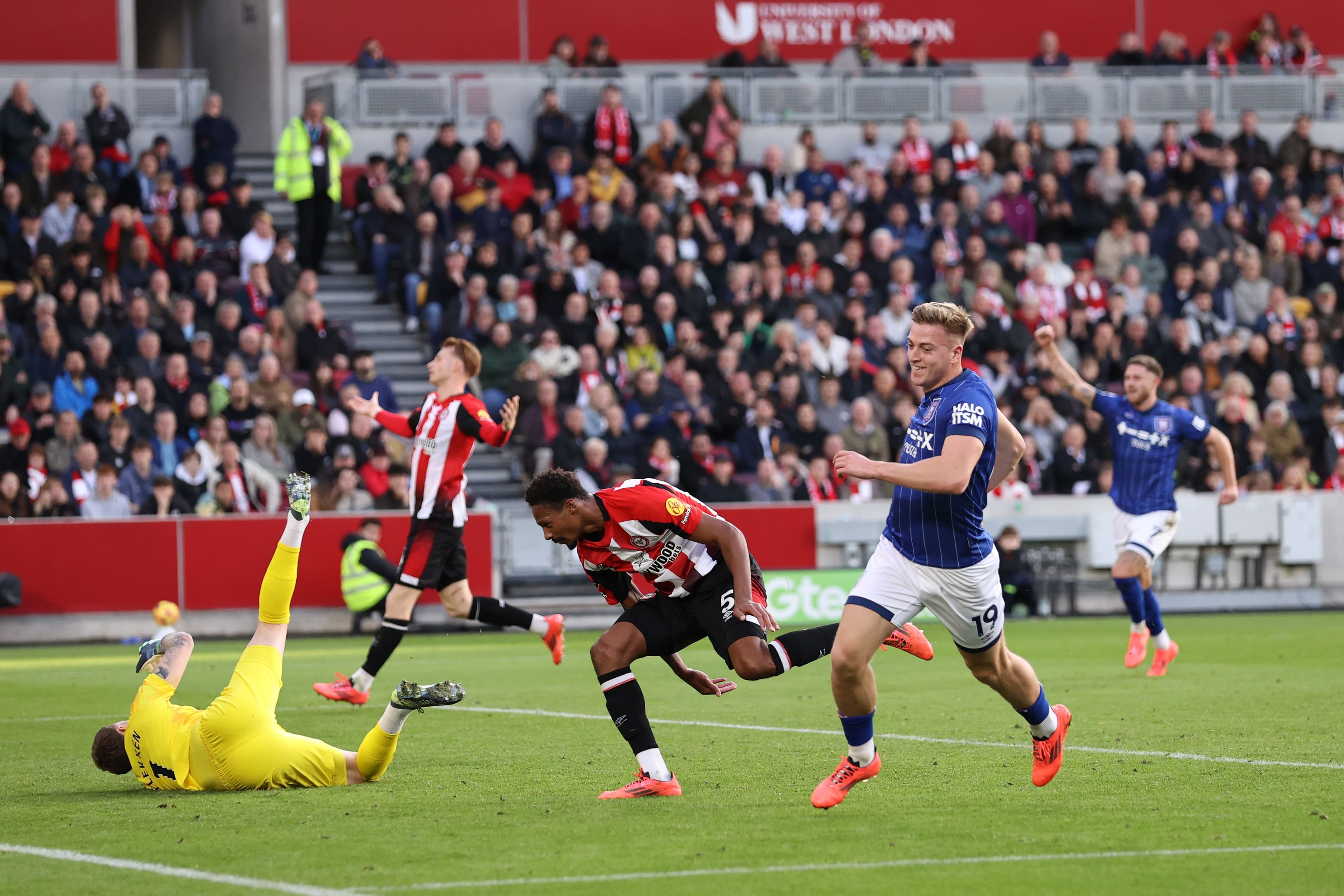 Liam Delap of Ipswich Town celebrates scoring his team's third goal