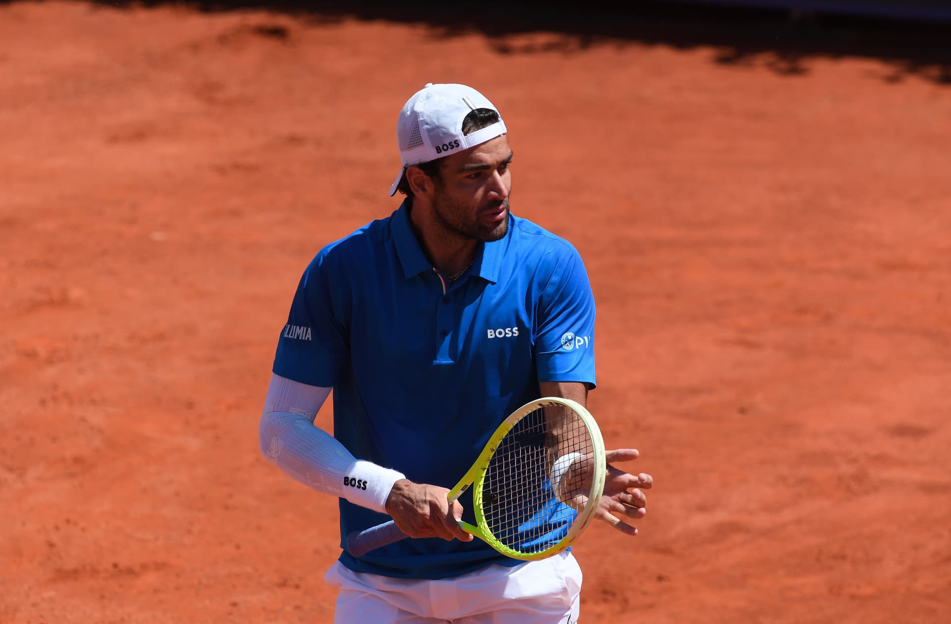 Matteo Berrettini of Italy celebrates against Jacob Fearnley of Great Britain