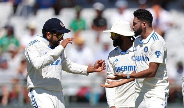 Rohit Sharma Mohammd Siraj Test in South Africa.jpeg