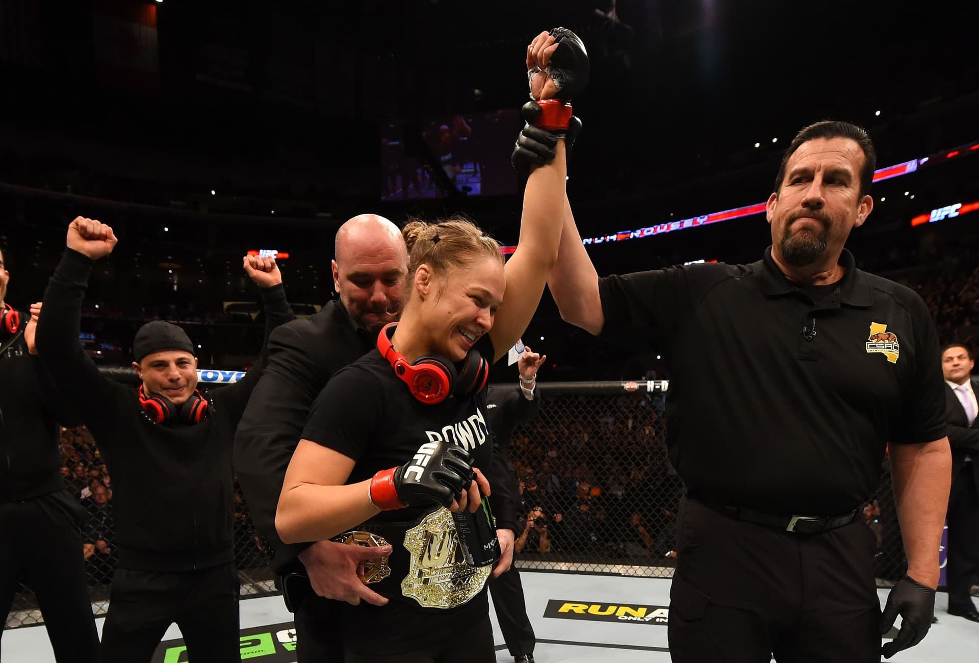 Ronda Rousey celebrates her victory over Cat Zingano