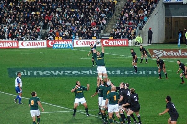 Rugby Union lineout during Springboks vs. All Blacks in 2006 Tri-Nations