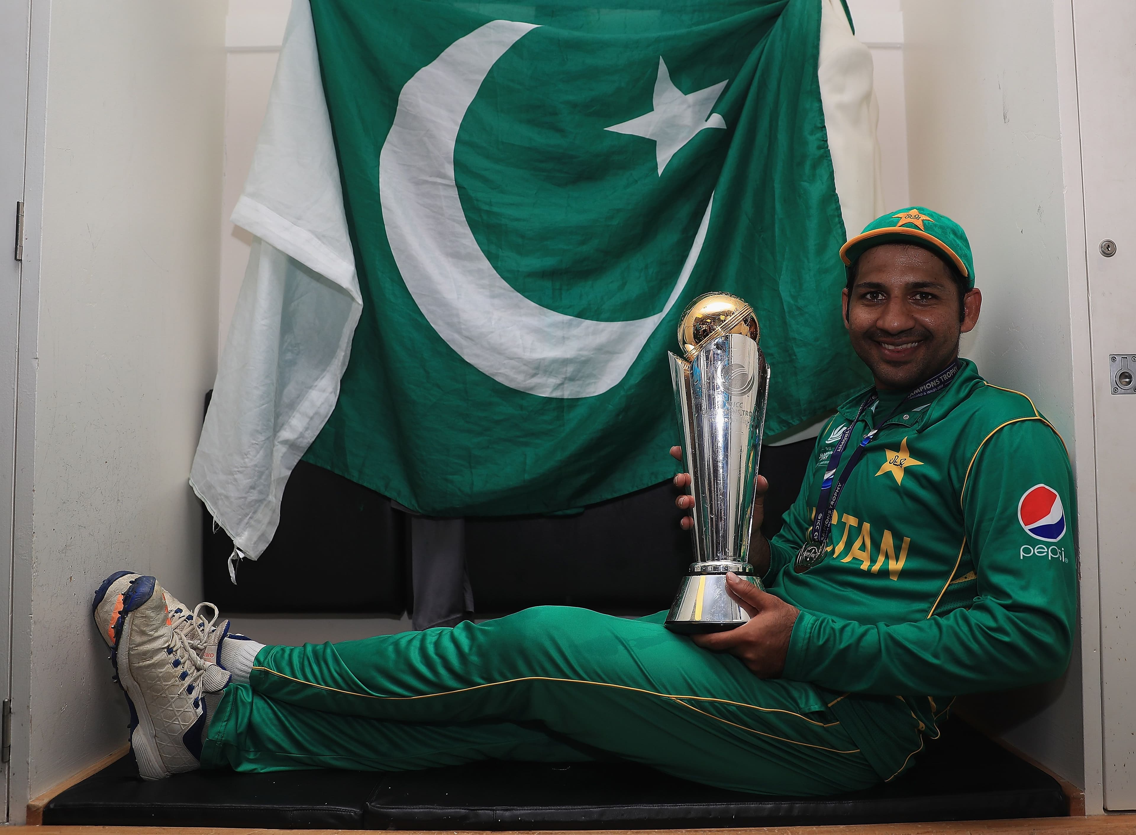 Sarfraz Ahmed of Pakistan celebrates with the ICC Champions Trophy