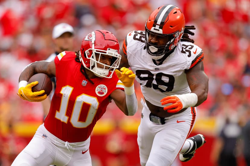 Za'Darius Smith and siah Pacheco