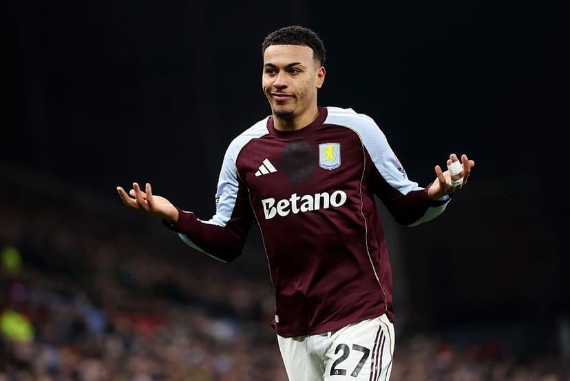 Aston Villa v Manchester United - Premier League